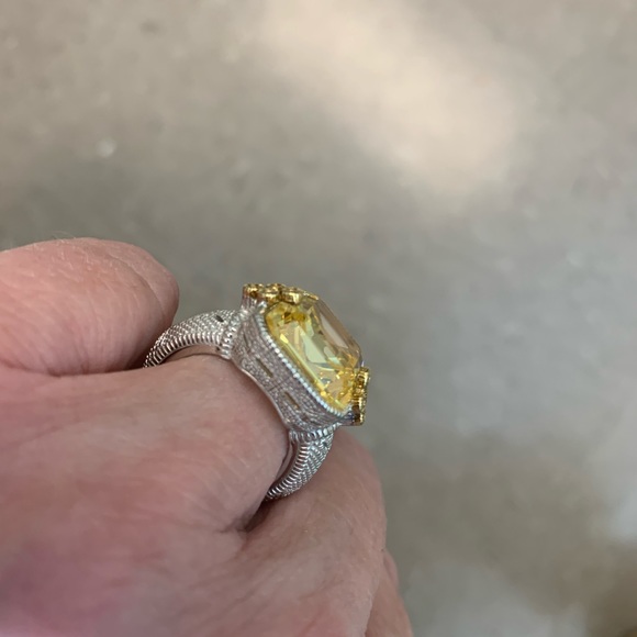 Judith Ripka SS , 18k , and yellow canary stone -6.5-6.75 size - Picture 5 of 16